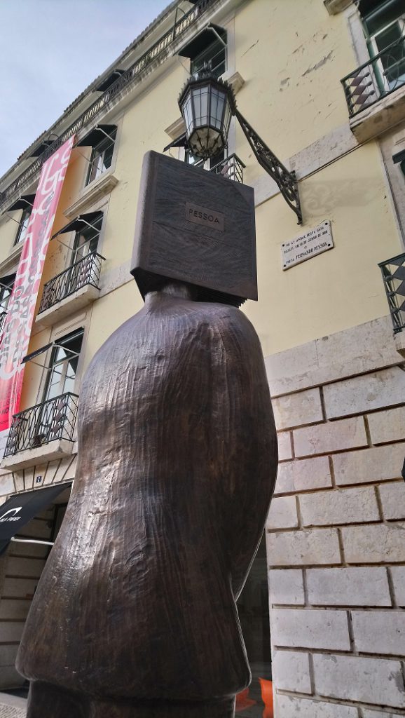 Escultura a Pessoa