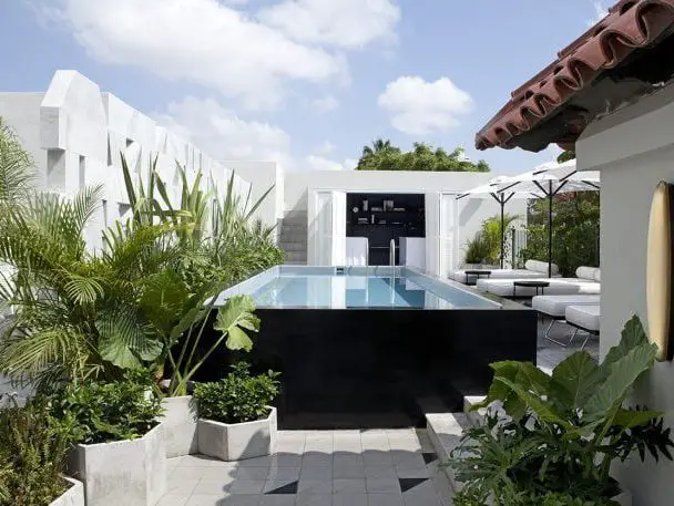 Hotel con piscina en Guadalajara