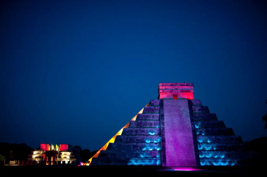 espectáculo de noche de Chichen Itzá
