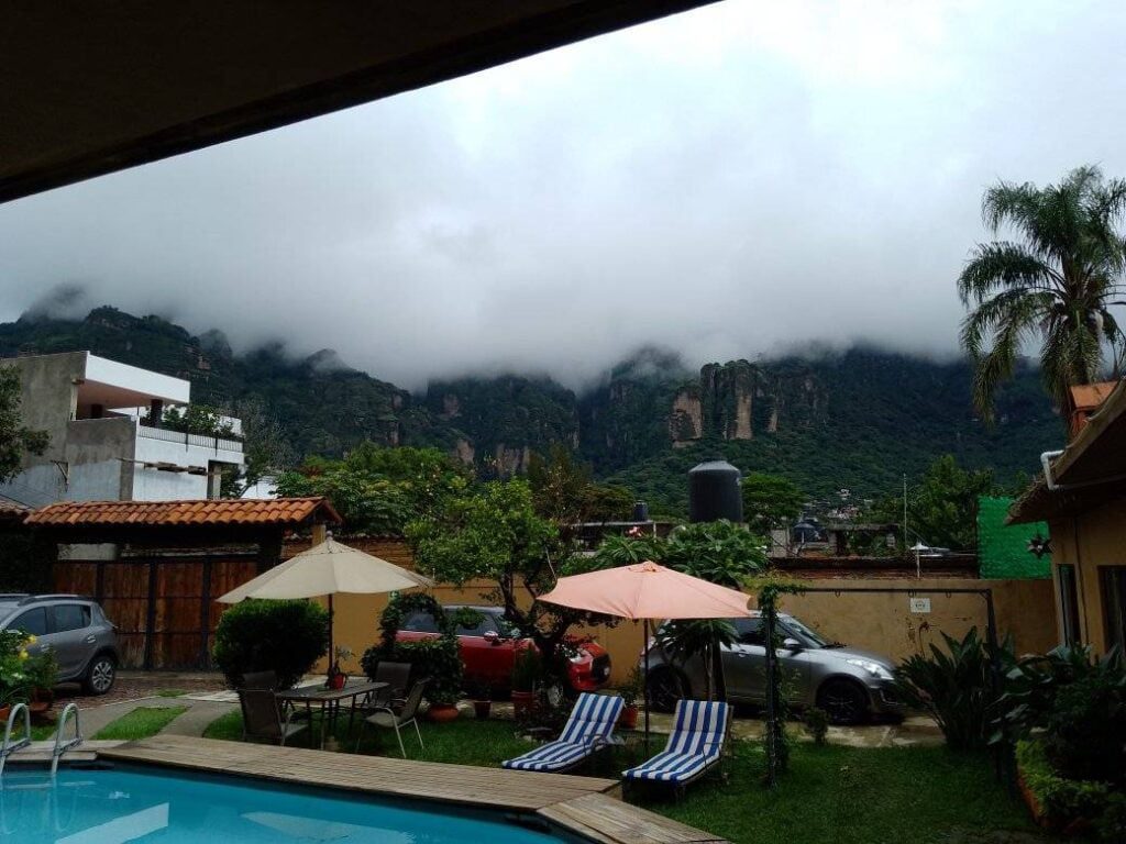 Hoteles con alberca baratos en Tepoztlán