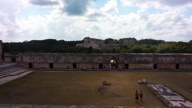 sitio-arqueologico-de-uxmal-1