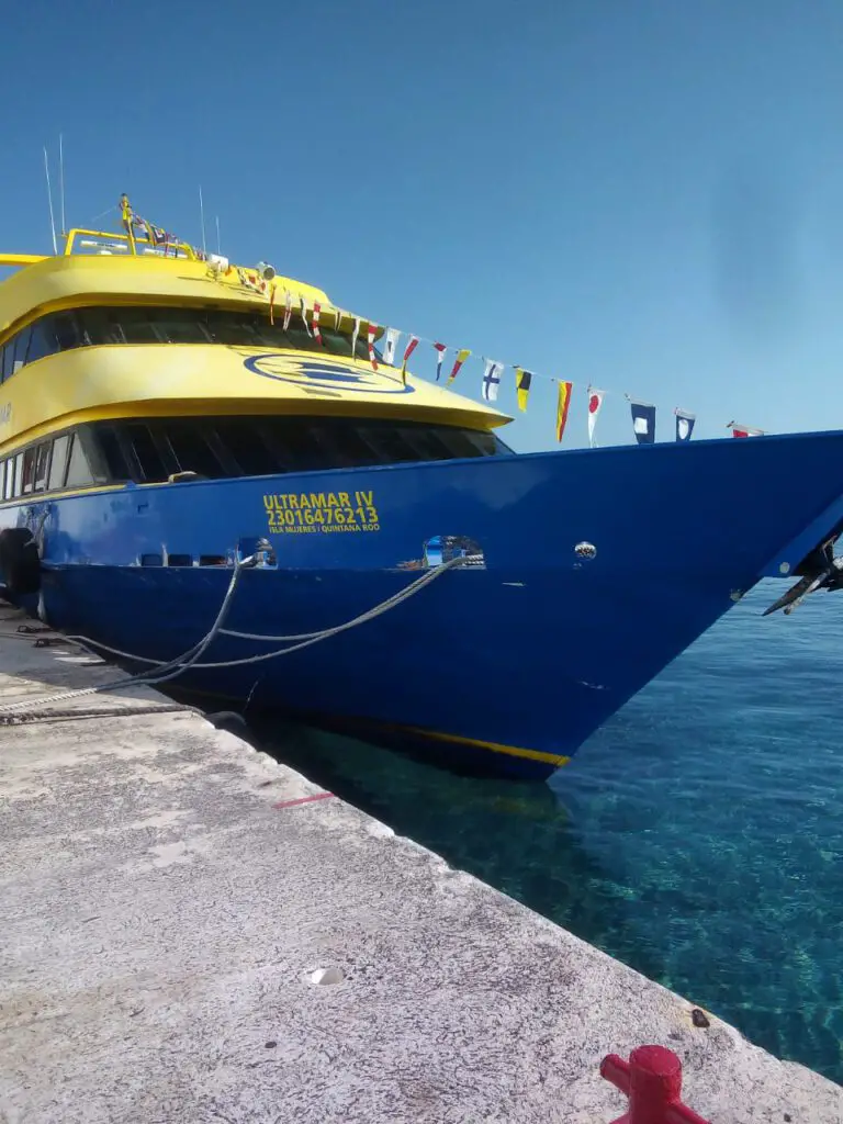 ferry a Isla Mujeres 